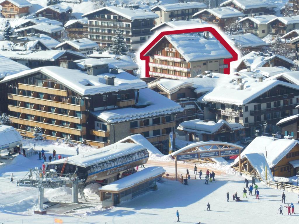 לה ג'ט Chalet Hotel Regina מראה חיצוני תמונה