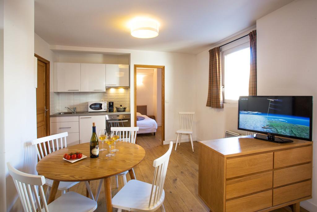 לה ג'ט Chalet Hotel Regina מראה חיצוני תמונה