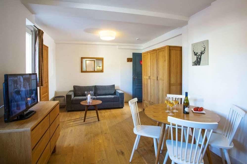 לה ג'ט Chalet Hotel Regina מראה חיצוני תמונה