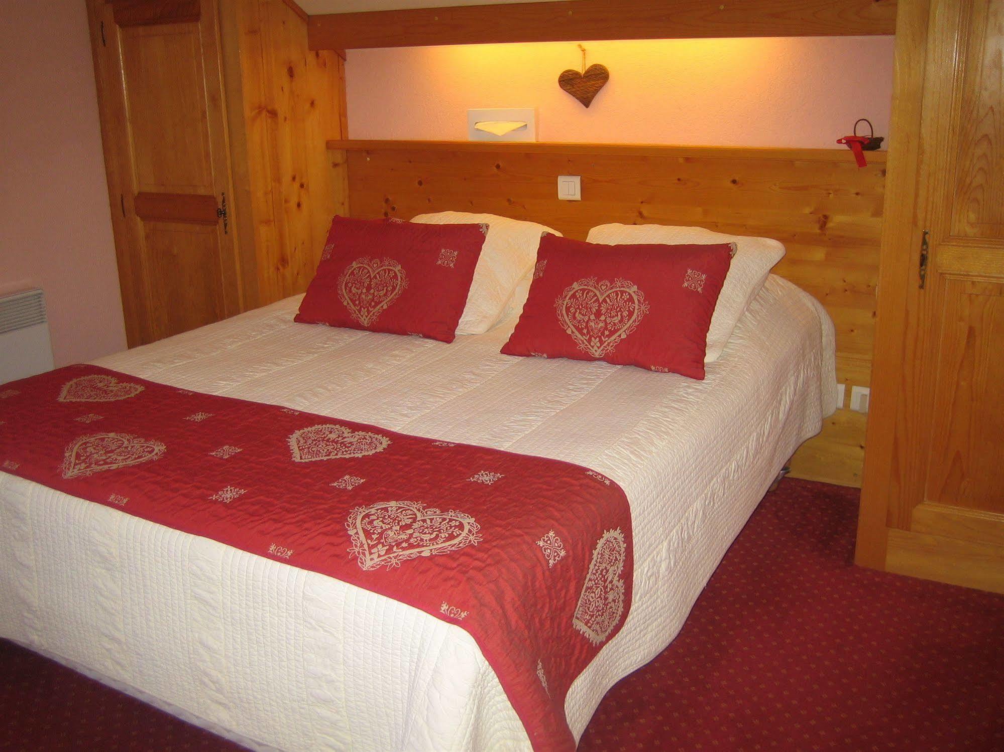 לה ג'ט Chalet Hotel Regina מראה חיצוני תמונה