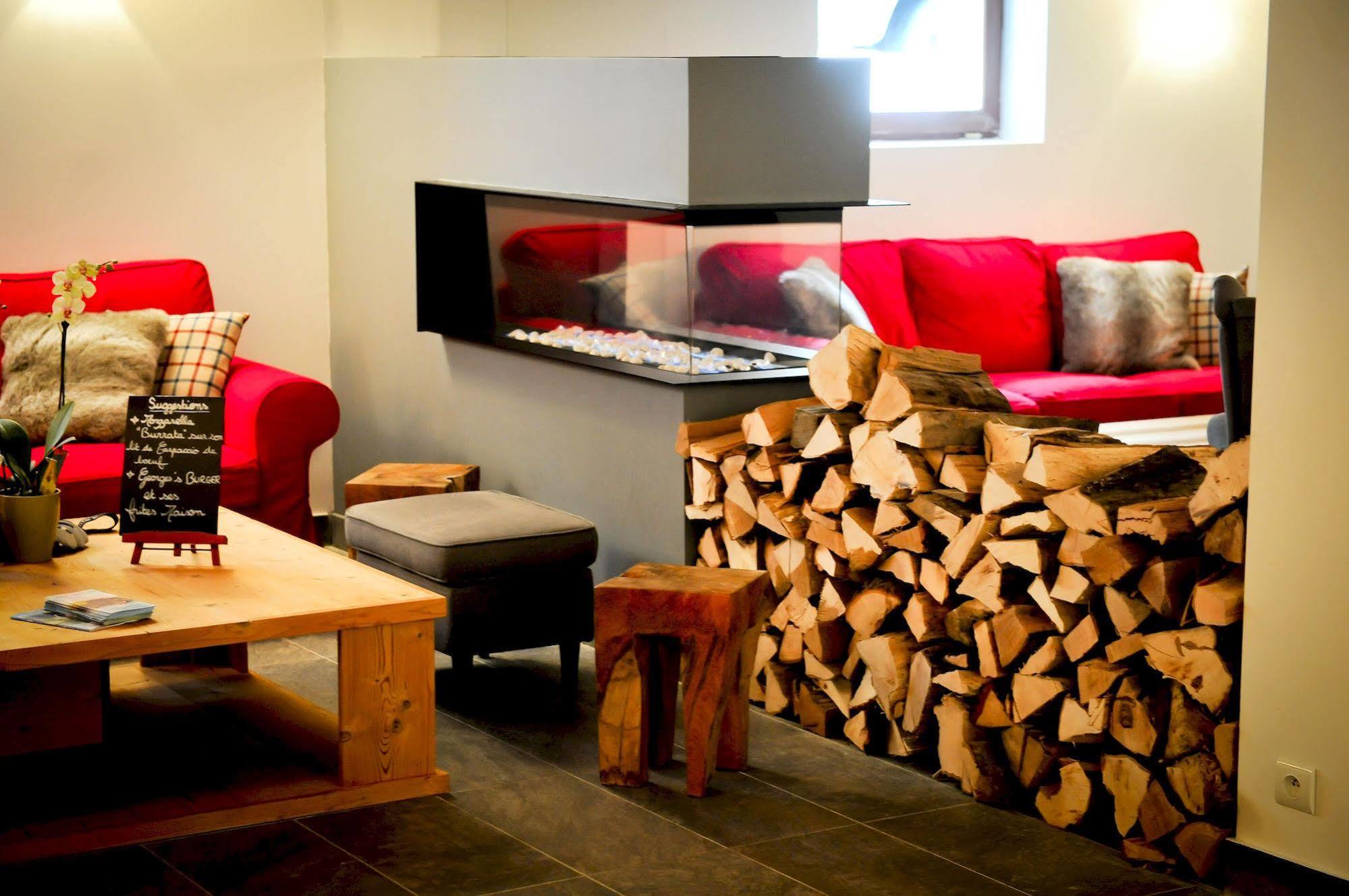 לה ג'ט Chalet Hotel Regina מראה חיצוני תמונה